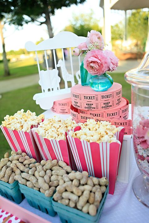 #Event #Popcorn #Foodstand #Decoration #Flower #Outdoor #Birthday #Creative #Pink #Hotpink #Party Vintage Carnival Wedding, Carnival Baby Showers, Theme Carnaval, Carnival Birthday Party, Circus Carnival Party, Circus Wedding, Circus Theme Party, Carnival Wedding, Carnival Themed Party