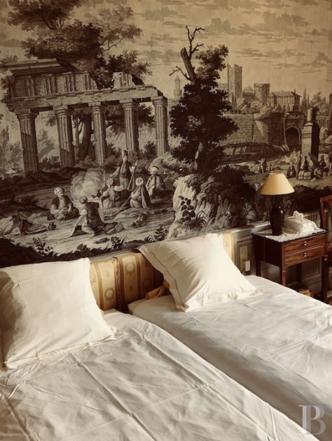 18th century château surrounded by a walled park, in the Calvados region Milan Hotel, French Interiors, Milano Fashion, Milano Fashion Week, French Interior, Hotel Room, Star Girl, Hotels Room, 18th Century