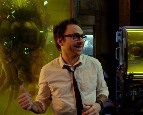 Newt Geiszler, Newton Geiszler, Kaiju Groupie, Internet Fame, Charlie Kelly, Charlie Day, Under My Skin, It's Always Sunny, Pacific Rim