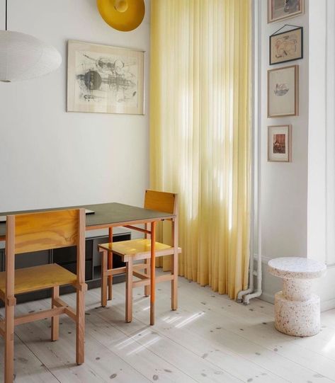 Bedroom Children, Yard Kitchen, Beige Curtains, Yellow Curtains, Swedish Furniture, Yellow Bedroom, Window Light, Swedish Design, Sheer Curtain