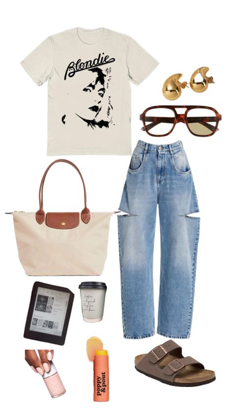 Casual Birkenstock women outfit with le pliage bag and a bandshirt Birkenstock Women Outfit, Birkenstock Outfit Summer, Birkenstock Sandals Outfit, Baggy Pants Outfit, Birkenstock Sandal, Birkenstock Outfit, Stylist Outfit, Comfort Fashion, Travel Comfort