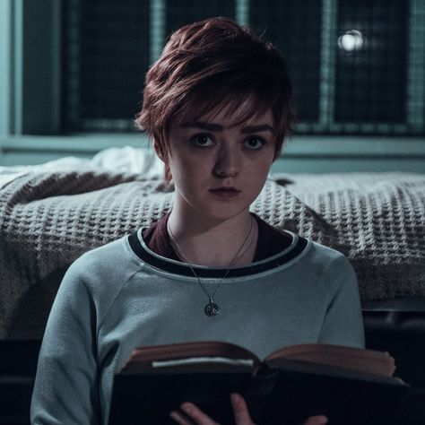 Do you have anything to confess Rahne Sinclair? Rahne Sinclair, New Mutants Movie, New Mutants, The New Mutants, Charles Xavier, Arya Stark, Man Movies, Anya Taylor Joy, Maisie Williams