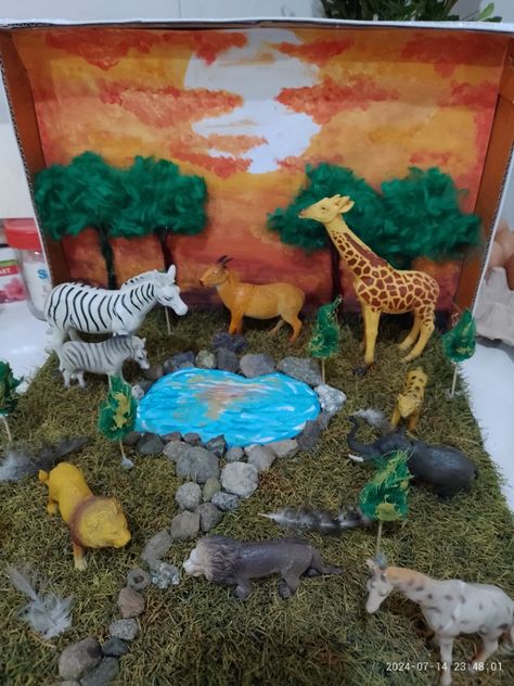 Diorama Animal Habitat, Grassland Ecosystem Project, Grassland Project, Grassland Diorama, Habitat Diorama Ideas For Kids, Habitat Projects For Kids, Animal Habitat Diorama, Animal Habitat Project, Jungle Diorama