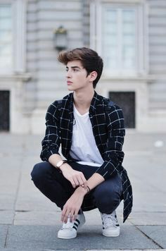 Outfits For Teenage Guys, Teenage Guys, Summer School Outfits, Teen Boy Outfits, Chique Outfits, Neue Outfits, Foto Poses, Mens Fashion Classy