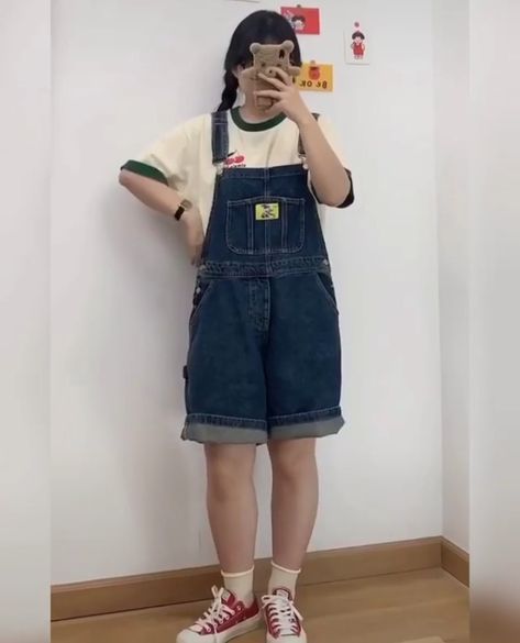 Oversized Outfits, Dungaree Shorts, Picture References, Colourful Clothes, Baggy Overalls, Custom Bedroom, Oversize Outfit, Silly Clothes, Overalls Shorts