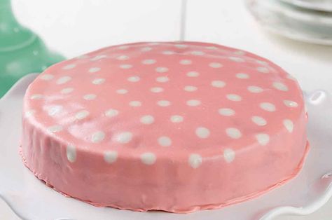 Poured Fondant Icing | King Arthur Flour Fondant Icing Recipe, Saturday Baking, Frosting Decorating, Poured Fondant, Petit Four Recipes, Cupcake Fondant, Fondant Creations, Lemon Buttercream Frosting, Icing Recipes