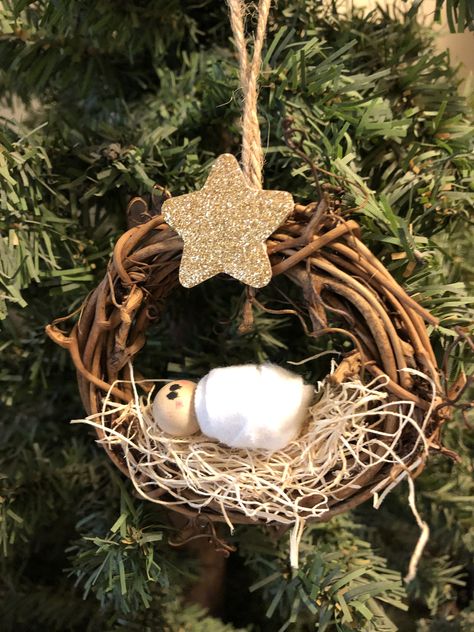 Baby Jesus Wreath Ornament, Diy Baby Jesus Ornament, Diy Christmas Gifts Christian, Diy Manger Ornament, Manger Ornament Diy, Nativity Diy Ornaments, Baby Jesus Ornament Diy, Baby Jesus Ornament For Kids, Diy Cross Ornaments