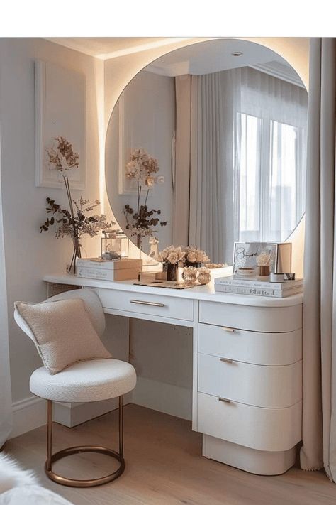 Bergen, Flats Entrance Ideas, Built In Vanity In Bedroom Master Suite, Makeup Desk In Bedroom, Aesthetic Room Vanity, Dressing Table Ideas Modern Luxury, Luxury Vanity Design, Dressing Tables With Mirror, Dressing Table Ideas Bedroom