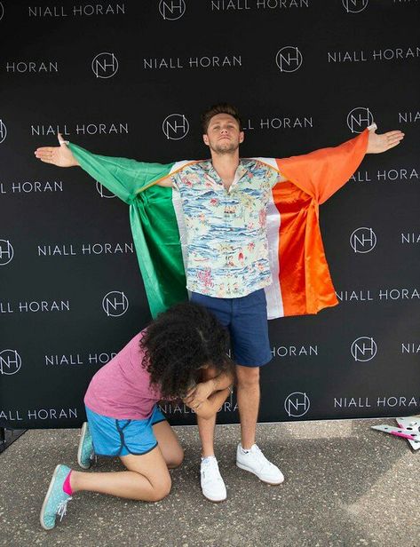 Niall Hora, Meet And Greet Poses, Niall Horan Funny, Niall Horan News, Hello Lover, Irish Princess, Love U Forever, Meet And Greet, Irish Boys