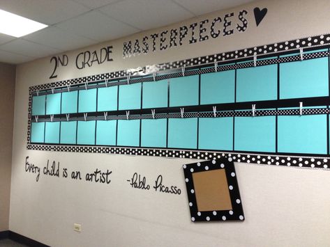 There is a wealth of classroom decorating, organizing, and management ideas in this one blog post alone. Hallway Displays, 2nd Grade Classroom, Classroom Bulletin Boards, New Classroom, Creative Classroom, Classroom Design, Classroom Setup, Classroom Environment, Classroom Fun