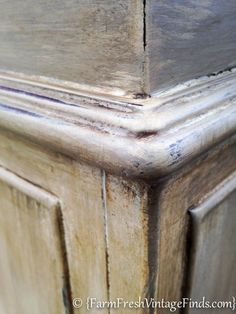 Upcycling, Layered Chalk Paint Furniture, Dark Wax Over Paint, Brown Chalk Paint Furniture Ideas, Layering Paint On Furniture, Layering Chalk Paint, Annie Sloan Chalk Paint Colors, Annie Sloan Painted Furniture, Java Gel