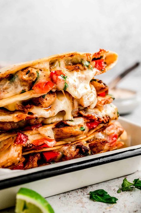 Low Carb Quesadilla, Seafood Dinner Ideas, Allergy Diet, Dinners Ideas, Yummy Sandwiches, Chicken Quesadilla Recipe, Quesadilla Recipe, Vegetarian Chicken, Chicken Burrito