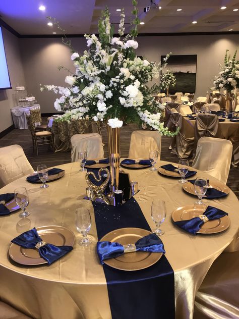 Center Pice Ideas, Navy Gold And White Wedding Decor, Navy Blue White And Gold Wedding Centerpieces, Navy Blue White Gold Wedding, Royal Blue And White Wedding Decor, Dark Blue And Gold Centerpiece, Navy Gold Table Decor, Navy Gold Decorations, White Gold And Royal Blue Wedding