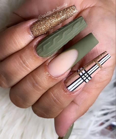 Weird Nail Designs, Burberry Nails, Nail Ideas Acrylic, Tree Nail Art, Emerald Nails, Season Nails, Unghie Sfumate, Acrylic Nails Ideas, Sassy Nails