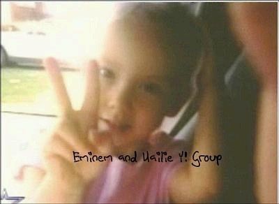 Hailie Jade, Eminem Slim Shady, Slim Shady, Eminem, Peace Gesture, Jade