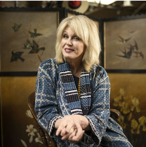 » Joanna Lumley: “With age, you work out what matters.” Joanna Lumley, New Avengers, Advanced Style, Coronation Street, Absolutely Fabulous, Growing Old, Getting Old, Work Out, Things To Think About