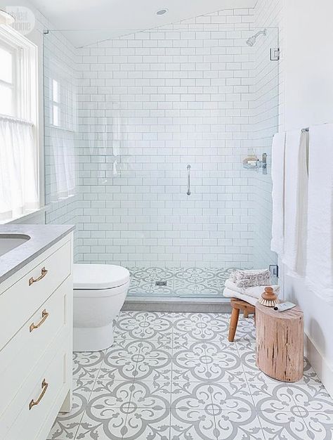 Rural references, rustic patinas, and classic details create fetching farmhouse bathrooms that stylishly tap into country comforts. These farmhouse bathroom designs smartly illustrate how you can… Gray Tile, Bathroom Vanity Decor, Subway Tiles Bathroom, Farmhouse Bathroom Vanity, Decor Baie, Modern Farmhouse Bathroom, Bathroom Shower Tile, Vanity Decor, Trendy Bathroom