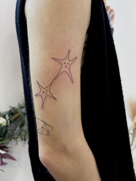 Fire Star Tattoo, Star Fruit Tattoo, Hand Drawn Star Tattoo, Two Star Tattoo, Star Tattoo Knee, Funky Star Tattoo, Star People Tattoo, 4 Point Star Tattoo, 2 Stars Tattoo