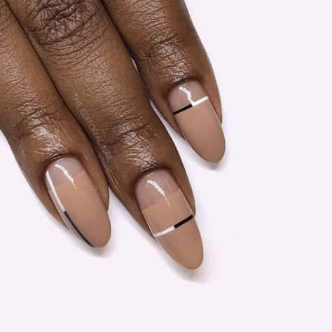 nude almond-shaped nails on black women Paw Print Nails, Almond Shaped Nails Designs, Shellac Nail Art, Eye Balls, Line Nail Art, Daisy Nails, Almond Shape Nails, Lines On Nails, Almond Nails Designs