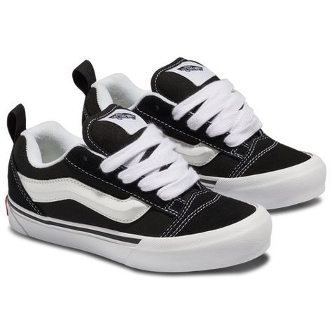 Best Back To School Shoes, Puffy Vans, Van Shoes, Tenis Vans, Pretty Sneakers, Back To School Shoes, Shoes Sneakers Jordans, Shoes For Boys, Pipettes