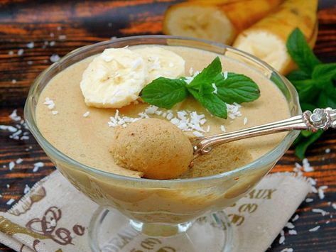 Banana mousse Use Ripe Bananas, Banana Mousse, Overripe Bananas, Mousse Recipes, Ripe Bananas, Banana Slice, Banana Cream, Eat Dessert First, Festive Tables