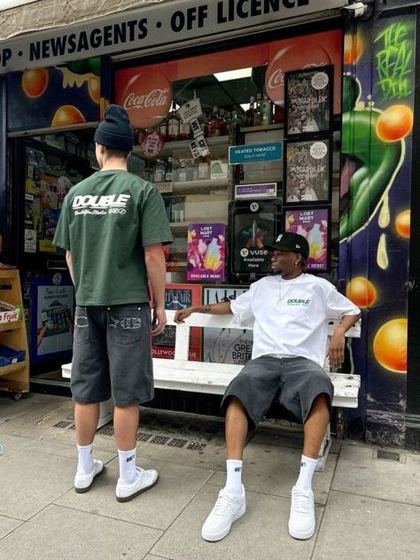 Clear match- #Clean #Fit Check more at https://howcandothis.com/manstyle/clear-match-2/ Green Tshirt Outfit Men, Boxy Shirt Outfit Men, Green T Shirt Outfit, Boxy Shirt Outfit, Green Shirt Outfit Men, Green Tshirt Outfit, White Tee Outfit, Streetwear Poses, Fashion Outfits Aesthetic