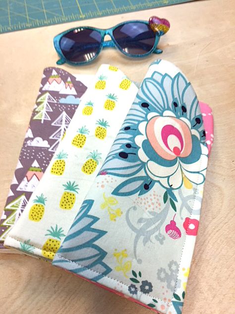 Learn to make a cute new EASY sun glass holder - Gingercake How To Make A Sunglass Case, Sun Glass Holder Diy, Eye Glass Cases To Sew, Fabric Eyeglass Case Pattern, Eye Glass Holder Diy, Eye Glass Holder Diy How To Make, Eye Glasses Holder Diy, Sew Glasses Case, Glasses Cases To Sew