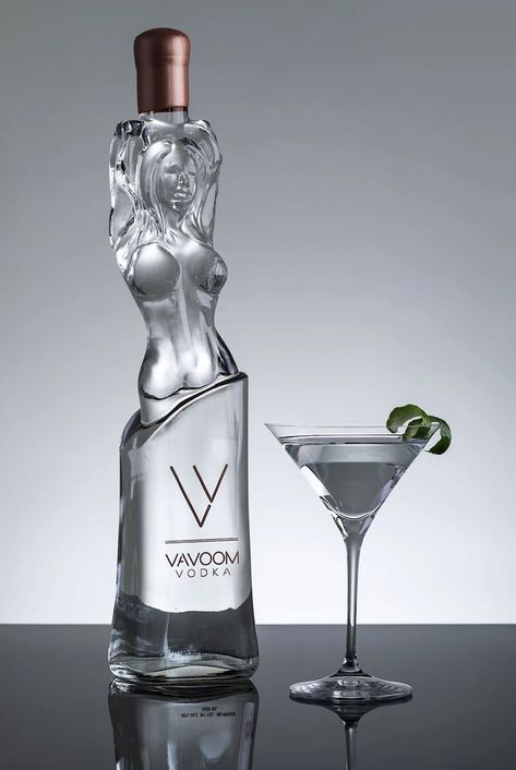 Vavoom Vodka Bottle designed by Luke Battiloro Vintage Alcohol Bottles, Fancy Alcohol Bottles, Vodka Bottle Aesthetic, Alcohol Bottles Aesthetic, Expensive Vodka, Luxury Vodka, Russian Vodka, Whiskey Bottles, Pretty Alcoholic Drinks