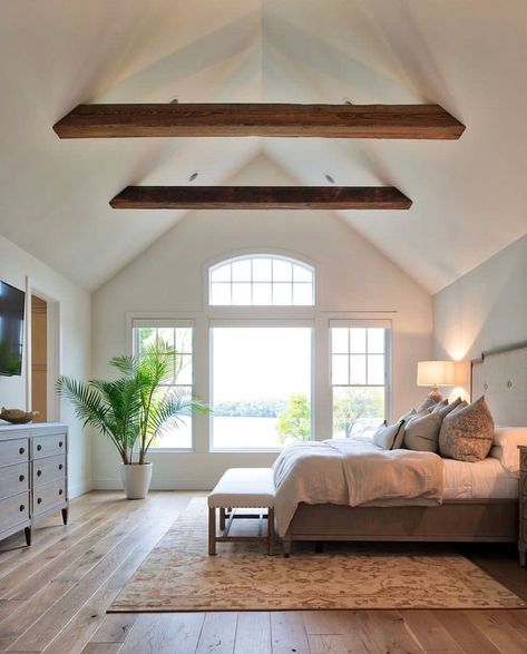 27 Vaulted Bedroom Ceiling Ideas You Should Try - Drop By My Home Vaulted Ceiling Beams, Vaulted Ceiling Bedroom, Vaulted Ceiling Ideas, Pitched Ceiling, Vaulted Ceiling Living Room, Bedroom Addition, Attic Bedroom, Bedroom Ceiling, Cathedral Ceiling