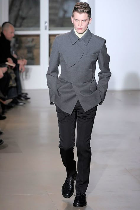 Futuristic Fashion Male, 2010 Fashion Trends, Mens Clothing Guide, Mens Tailored Suits, Combat Boot Outfit, Avant Garde Aesthetic, Back Bone, Lawyer Fashion, Mens Fashion Inspiration