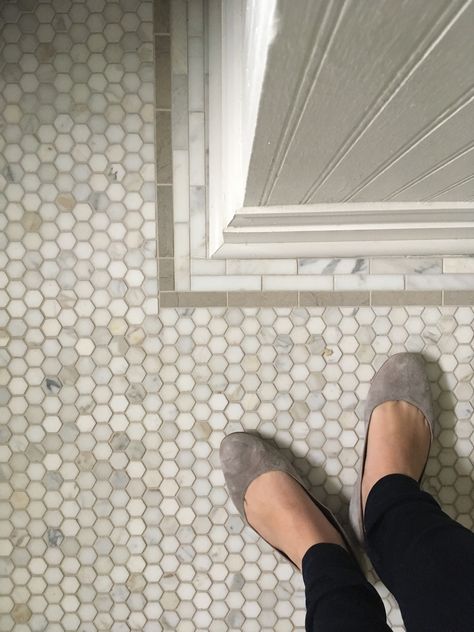 Calacatta gold mosaic tile bathroom floor with gray pencil border KGID | Kate Giese Interior Design Mosaic Tile Bathroom, Mosaic Tile Bathroom Floor, Emerald House, Penny Tiles Bathroom, Tile Bathroom Floor, Gold Mosaic Tile, Penny Tile Floors, Mosaic Bathroom Tile, Oregon House