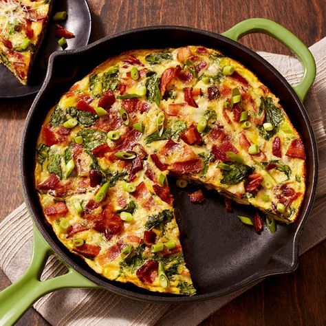 Bacon Spinach Cheese Frittata | Nueske's Frittata Recipes Breakfast, Spinach Frittata Recipes, Bacon Frittata, Baked Frittata, Spinach Frittata, Spinach Cheese, Brunch Eggs, Cheese Frittata, Bacon Sausage