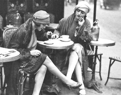 1922-Maurice-Brange,-Au-Café--Solita-Solano-and-Djuna-Barnes-in-Paris Vintage French Cafe Aesthetic, Djuna Barnes, Paris 1920s, Cafe Culture, Cafe Society, Parisian Cafe, Old Paris, Old Photography, French Cafe