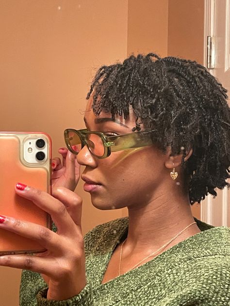 Short microlocs Microlocs With Bangs, Micro Twists Natural Hair Short, 4c Microlocs, Micro Locs On Short Hair, Short Microlocs Hairstyles, Short Microlocs Styles, Short Microlocs, Short Sisterlocks, Short Twists Natural Hair