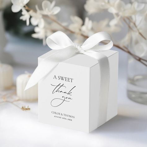 A Sweet Thank You Minimal Wedding Favor Boxes Wedding Gift Bag Ideas For Guests, Simple Minimal Wedding, Modern Wedding Favors, Simple Wedding Favors, Elegant Wedding Favors, Elegant Wedding Reception, Wedding Treats, Minimal Wedding, Wedding Favor Boxes