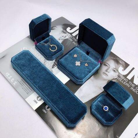 Jewellery Packing, Baby Blue Jewelry, Jewellery Branding, Birkin Bags, Jewelry Packaging Box, Gold Shop, Velvet Ring Box, Bracelet Box, Fine Jewelery