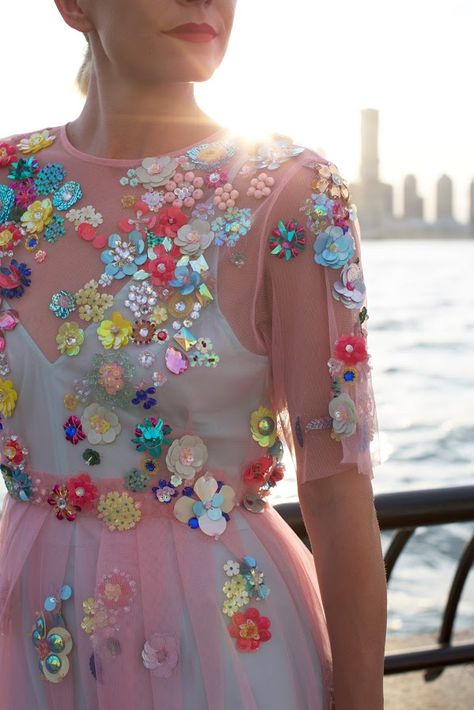 An embellished dress // Summer wedding outfit ideas, what to wear to an outdoor wedding!  Click thorugh for the full post Blair Eadie, Atlantic Pacific, Unicorn Dress, Summer Wedding Outfits, Fashion Sites, Embroidery Fashion, Embroidery Dress, Embellished Dress, Mode Inspiration