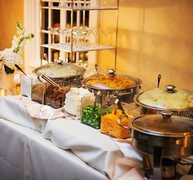 Really cool Food Bar ideas for your Wedding | Playbuzz Taco Bar Wedding, Mashed Potato Bar, Bbq Wedding Reception, Wedding Food Table, Soup Bar, Baked Potato Bar, Potato Bar, Food Bars, Catering Display