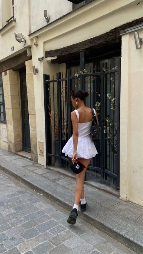 Boujee Style, Japan Outfits, Miniskirt Outfits, Bubble Skirt, Minimal Outfit, July 3, Skirt Outfit, Spring Summer Outfits, Fashion Killa