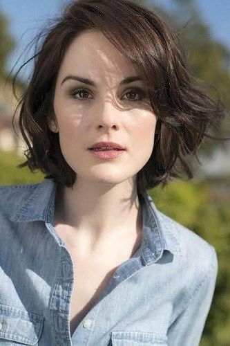 45 Hypnotic Short Hairstyles for Women with Square Faces Haircut For Square Face, Square Face Hairstyles, Wavy Bob Hairstyles, Hair Idea, Square Face, Girl Haircuts, Short Wavy, Cute Hairstyles For Short Hair, Trending Hairstyles