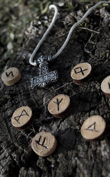 Vikings Art, Viking Aesthetic, Ancient Runes, Yennefer Of Vengerberg, The Ancient Magus Bride, Viking Age, Witch Aesthetic, Iron Age, Norse Mythology