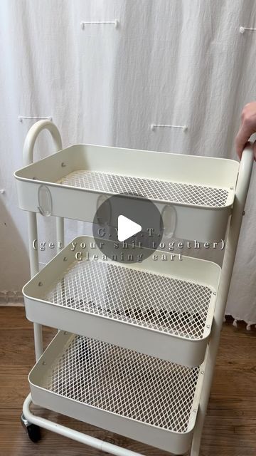 Lisa Sosa on Instagram: "This cleaning cart has been a game changer 🙌 @vanesa_amaro_ #cleaningroutine #cleaningmotivation #amazoninfluencer #scrubdaddypartner #scrubdaddy #gystfriday #cleanwithme #housecleaner" Organisation, Cleaning Supplies Caddy, Cleaning Cart, Organization Hacks Diy, Cleaning Caddy, Laundry Cart, Cleaning Supplies Organization, Easy Cleaning Hacks, Cleaning Motivation