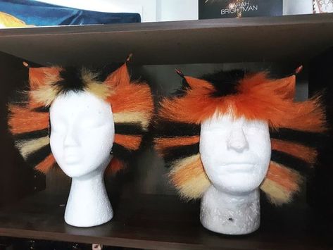 honorary jellicle cat on Instagram: "Double trouble! One day soon I need to get a nice mannequin head, because wigs are next to impossible to photograph and make look good unless I do makeup for them. 🙈 #catsthemusical #catsthemusicalcosplay #catsbroadway #jelliclecats #catsmusicalcosplay #catscosplay #mungojerrieandrumpleteazer" Jellicle Cats, Cats Musical, Mannequin Head, Mannequin Heads, Double Trouble, Pixie Dust, Cosplay Wigs, One Day, Wigs