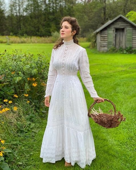 Edwardian Inspired Dress, White Edwardian Dress, Edwardian White Dress, Edwardian Lawn Dress, Victorian Summer Dress, Edwardian Dress Casual, Edwardian Fashion Modern, Drow Fashion, Modern Edwardian Fashion