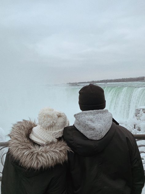 Niagara Falls Canada Winter, Niagara Falls Couple Pictures, Niagara Falls Winter, Niagara Falls Trip, Travel Snow, Travel Photoshoot, Fall Dates, Niagara Falls Canada, I'm Leaving