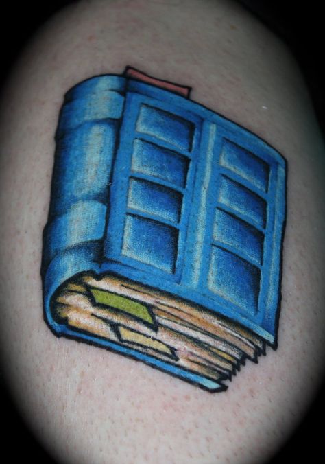 River Song/Doctor journal. Dr Who Tattoo, Tardis Tattoo, Doctor Who Tattoo, Tardis Art, Gallery Tattoo, Badass Girl, Nerd Tattoo, Tattoos For Lovers, Time Lord