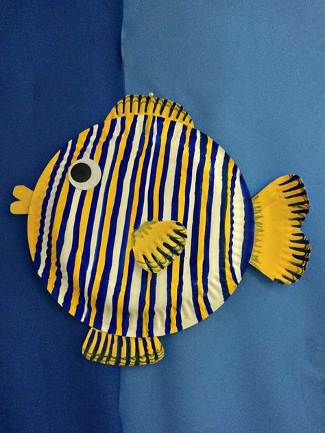 Paper Plate Fish, Paper Plate Art, Decor Marin, Ocean Animal Crafts, Under The Sea Crafts, Paper Plate Crafts For Kids, Underwater Theme, Sea Crafts, Under The Sea Theme