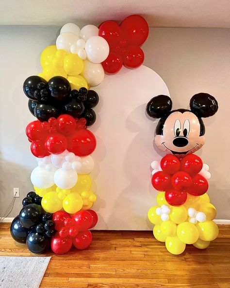 ❤️🖤💛🤍 ⠀ DM @dfabs.decor for your next event✨⠀ ⠀⠀ • Chiara backdrop w/ an 11ft balloon garland ⠀ ⠀ #balloons #party #balloondecor #birthdayballoons #balloongarland #balloonartist #balloondecoration #eventdesign #birthdayballoons #balloonstylist #partydecor #events #partyplanner #balloonsri#partydecorations #eventdecor #mickeymouse #mickeymousebirthday Balloon Chiara Backdrop, Oh Twodles Birthday Balloon Arch, Oh Twodles Birthday Ideas, Oh Twodles Balloon Arch, Mickey Mouse Birthday Balloon Arch, Mickey Mouse Birthday Balloons, Oh Twodles Boy Birthday, Mickey Mouse Birthday Party Ideas 1st For Boys, Mickey Mouse Balloon Garland