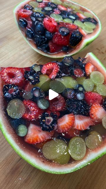 Watermelon Fruit Salad Bowl, Watermelon With Fruit Inside, Watermelon Jello Fruit Bowl, Fruit Salad In Watermelon Bowl, Watermelon Gelatin Slices, Watermelon Gelatin Fruit Slices, Watermelon Jello Slices With Fruit, Gelatin Watermelon, Jello Recipes With Fruit