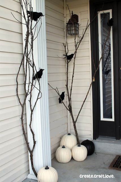 Diy Halloween Porch, Porche Halloween, Diy Halloween Dekoration, Halloween Diy Outdoor, Halloween Decor Diy, Clever Halloween, Halloween Decorations Diy Outdoor, Diy Halloween Decor, Adornos Halloween